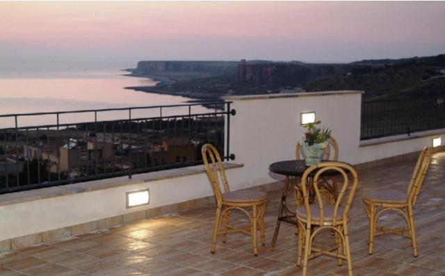 Bed and Breakfast Torre Salina Макари Экстерьер фото